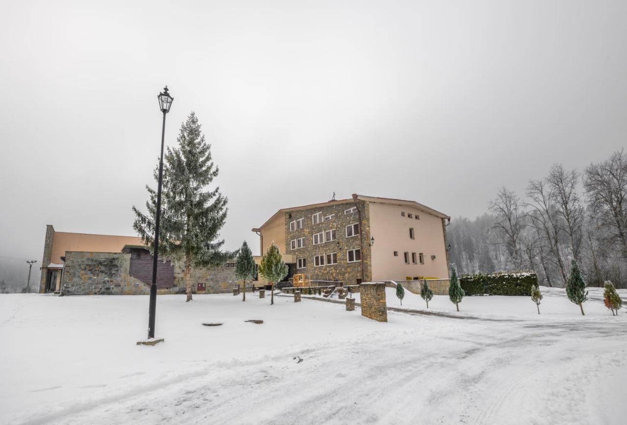 Grand Hotel Rooms Spisske Tomasovce Exterior photo