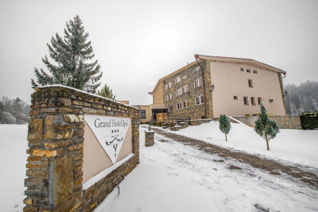 Grand Hotel Rooms Spisske Tomasovce Exterior photo